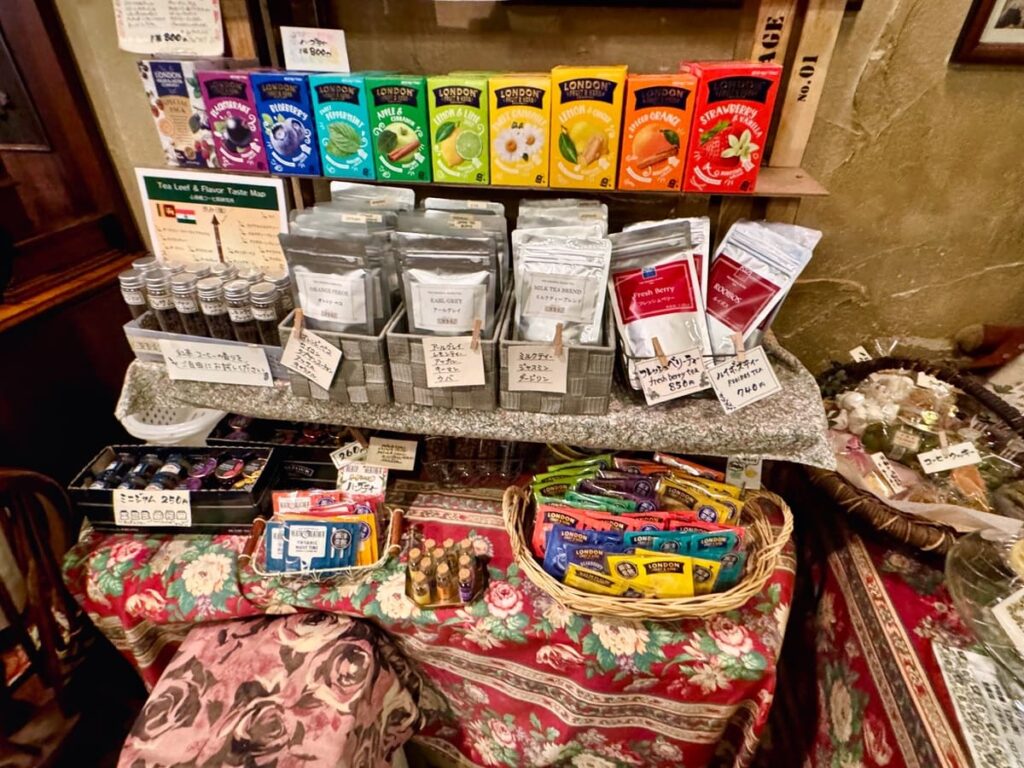 西洋茶館のテイクアウトコーナー2