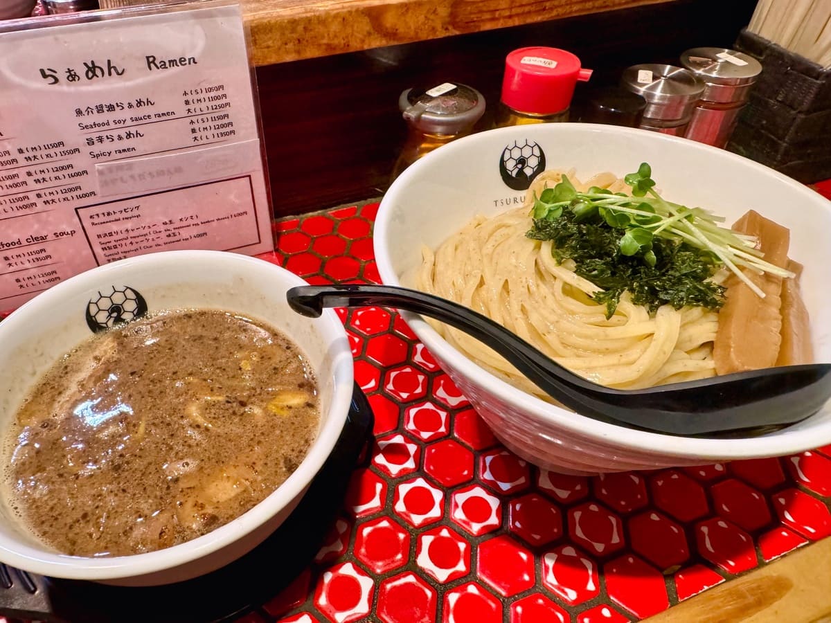 京つけめん つるかめ本店の魚介醤油つけ麺2