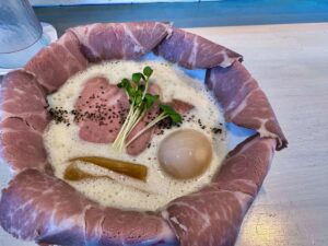 麺屋しな埜の特製チャーシュー泡白湯らーめん2