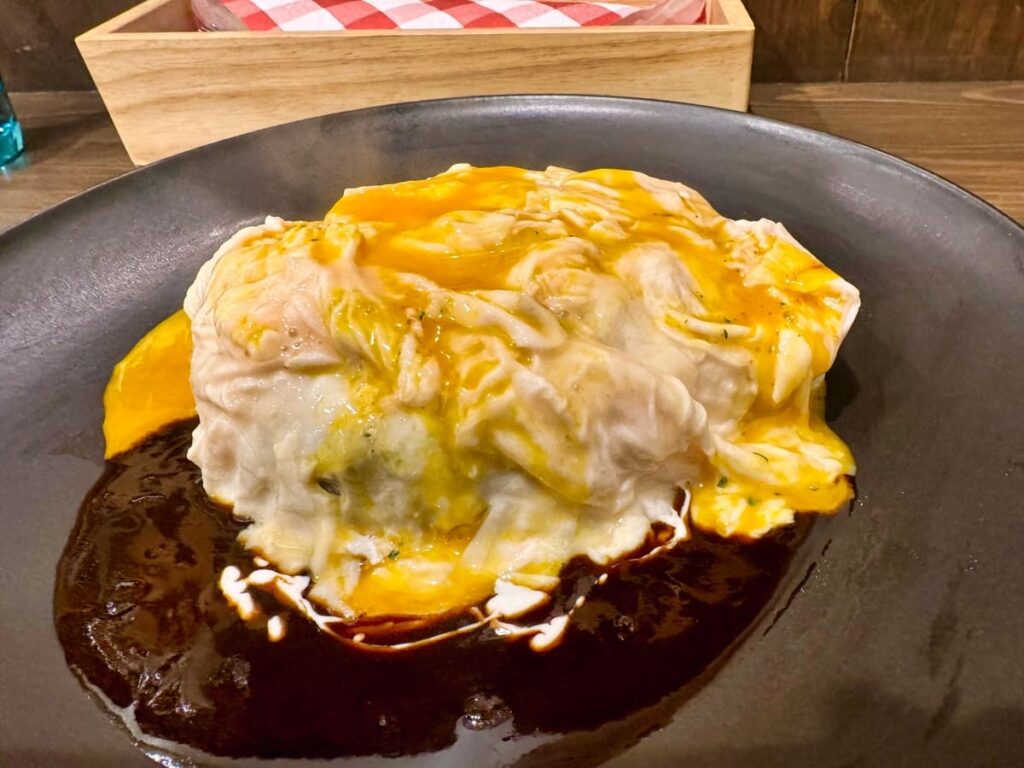 食堂デイズの(白)オムライス 実食2