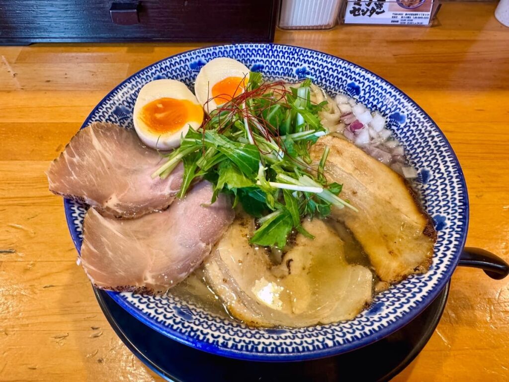 吉岡マグロ節センターのプレミアム マグロ節中華そば1