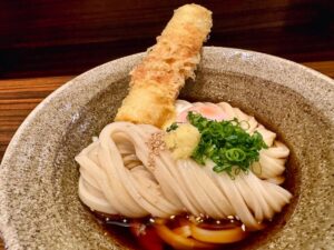 うどん屋きすけの鯛ちくわ天と温泉たまごのぶっかけ3