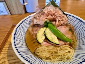 MENYA INOICHI #3の炙り和牛冷やしぶっかけそば 白醤油4