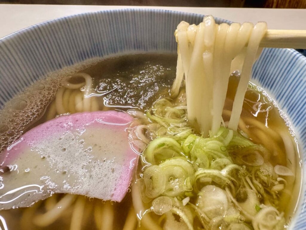 満寿形屋のかけうどん 実食