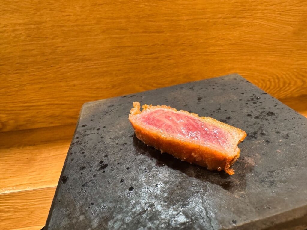 令和8年3月25にオープン【牛かつもと村 京都ポルタ店】へ行ってきた 3 牛かつもと村 京都ポルタ店の牛かつ1枚 実食1