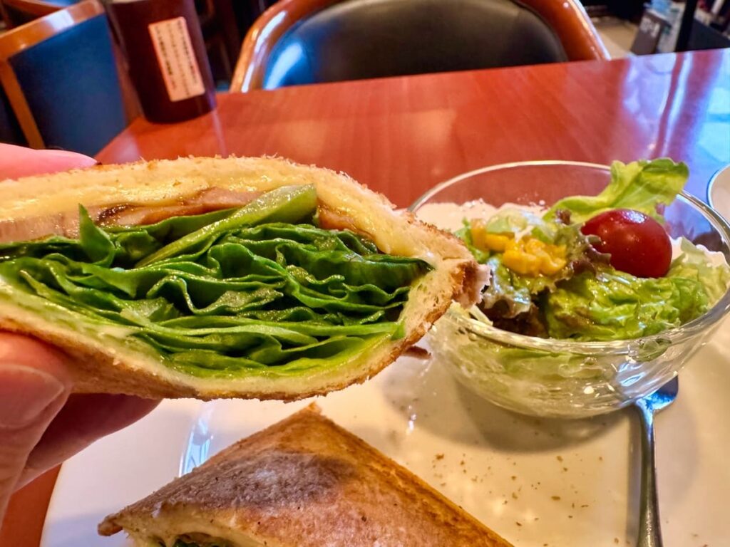 大人の時間が過ごせる【Le Premier Cafe 心斎橋本店】へ行ってきた 3 Le Premier Cafe 心斎橋本店のチーズとチキンのホットプレスサンド 実食