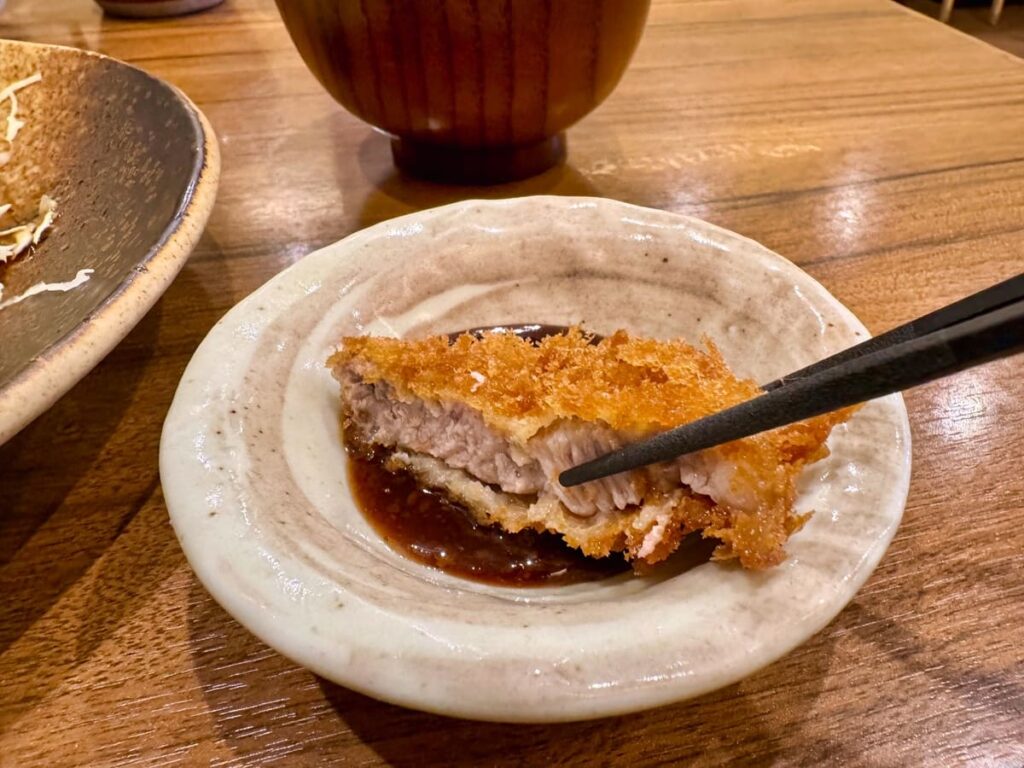目立たないけどこんな店ないと困る【かつかつとんとん】へ行ってきた 2 かつかつとんとんのとんかつ160g 実食