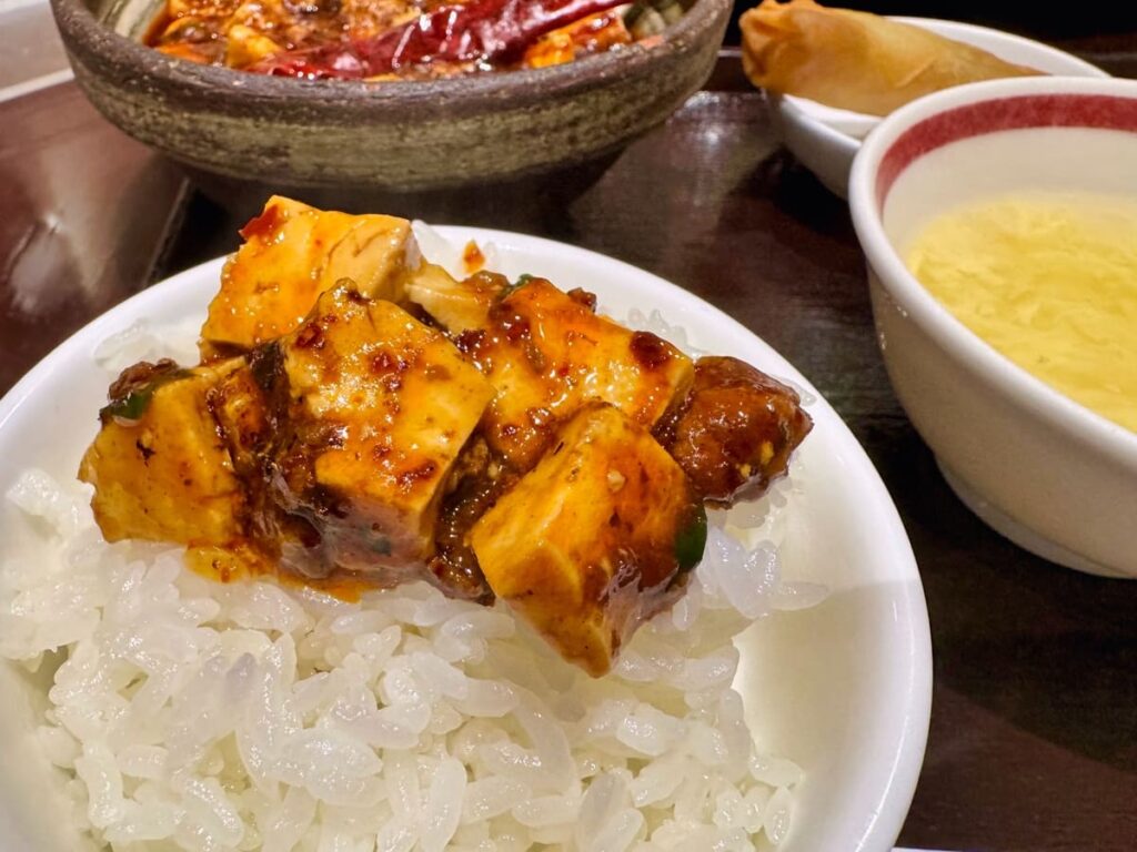南森町の食べログ百名店【中国郷菜館 大陸風】へ行ってきた 3 中国郷菜館 大陸風の麻婆豆腐 実食2