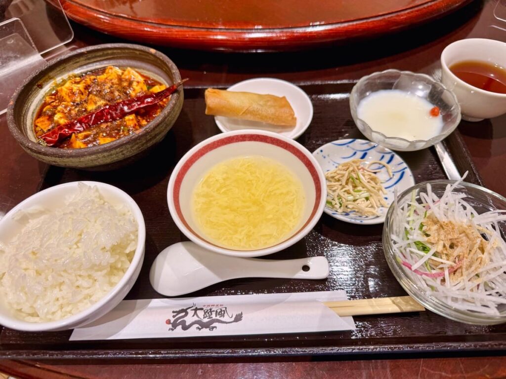 南森町の食べログ百名店【中国郷菜館 大陸風】へ行ってきた 1 中国郷菜館 大陸風の麻婆豆腐ランチ1