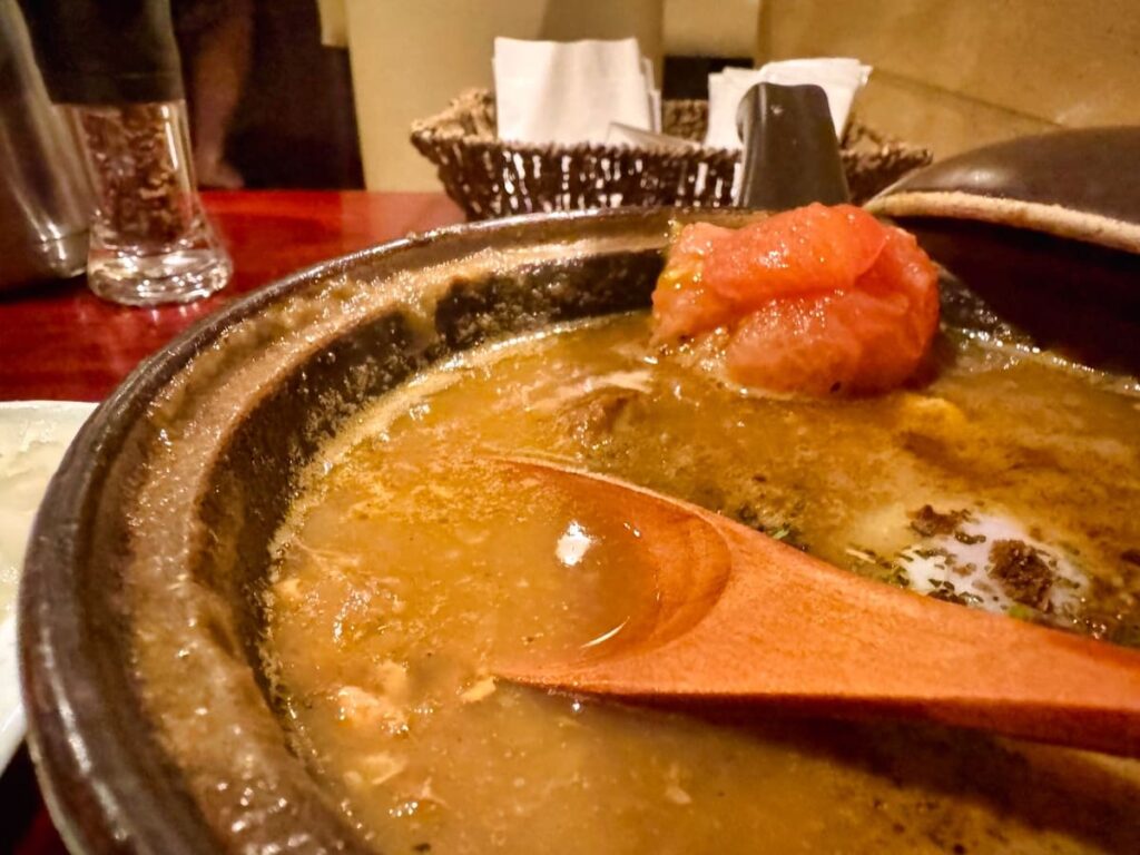 長堀橋で超絶人気の間借りカレーショップ【橋本屋】へ行ってきた 4 橋本屋のチキンカレー芳醇 実食1