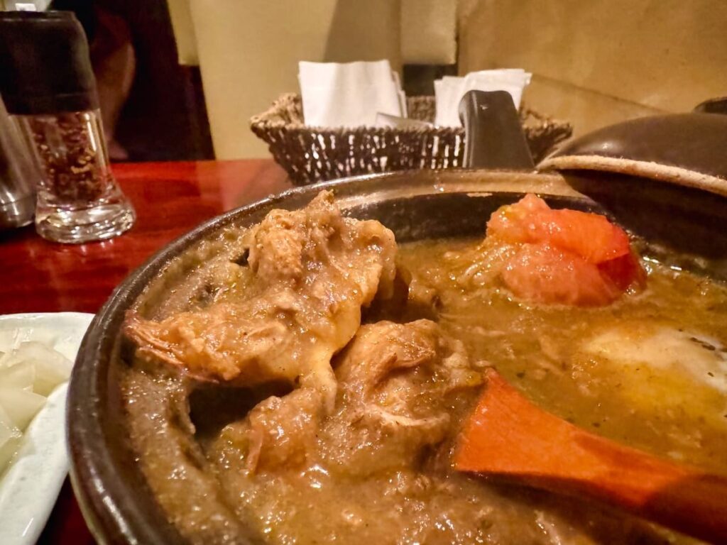 長堀橋で超絶人気の間借りカレーショップ【橋本屋】へ行ってきた 5 橋本屋のチキンカレー芳醇 実食2
