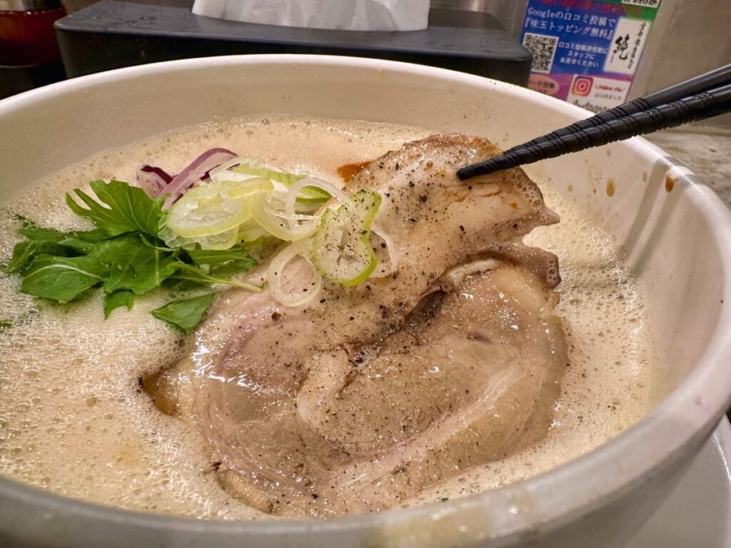 京都鶏白湯純 本店の鶏白湯そば チャーシュー