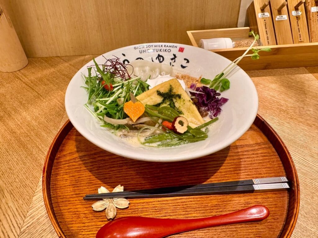 ぎをん豆乳ら～めん うのゆきこの豆乳ラーメン「花」1